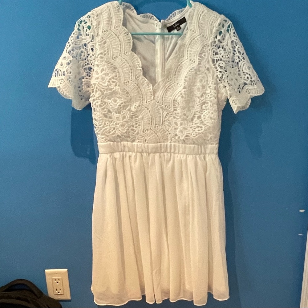 Women’s white dress